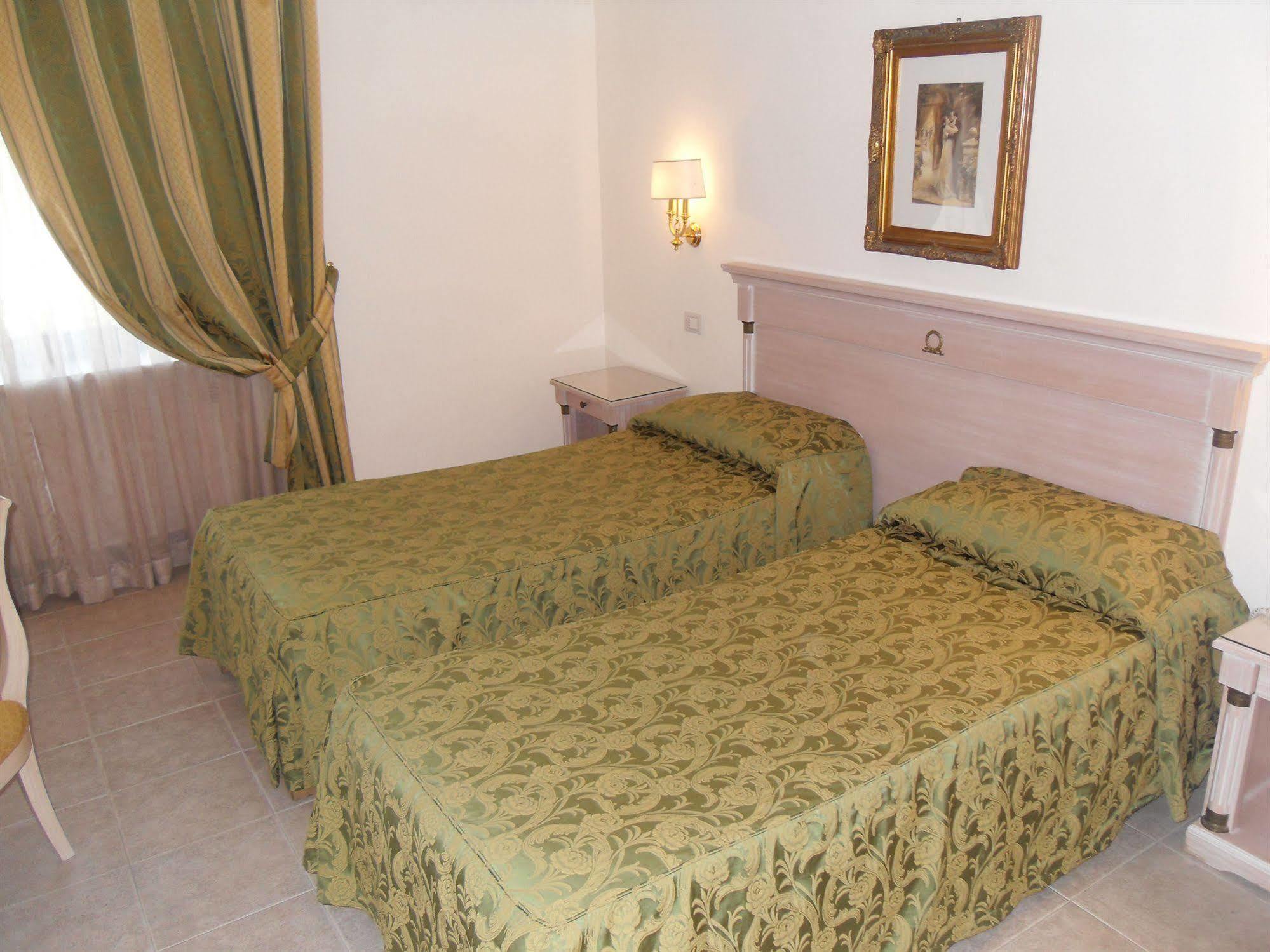 Mancini Park Hotel Rome Buitenkant foto