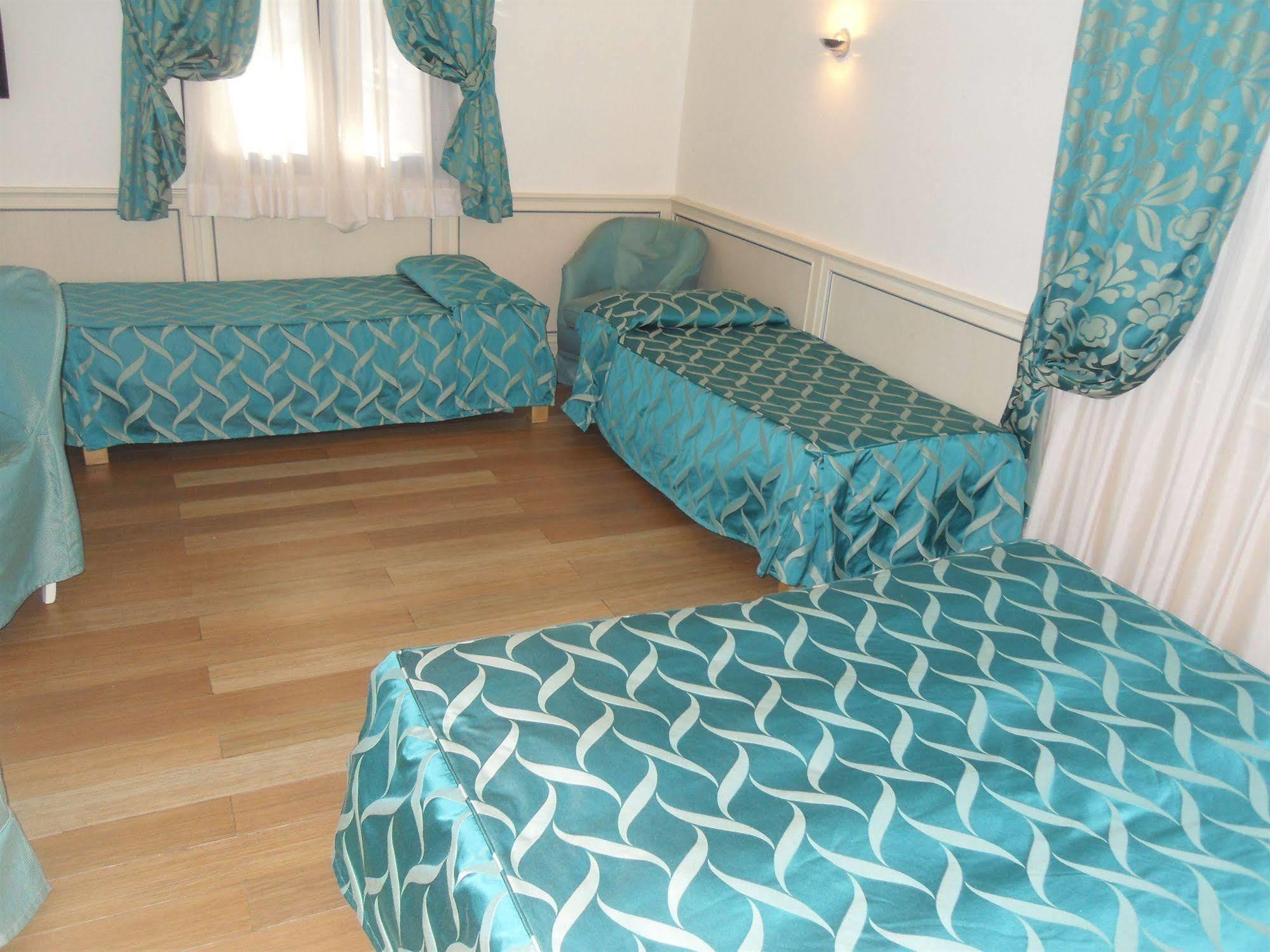 Mancini Park Hotel Rome Buitenkant foto