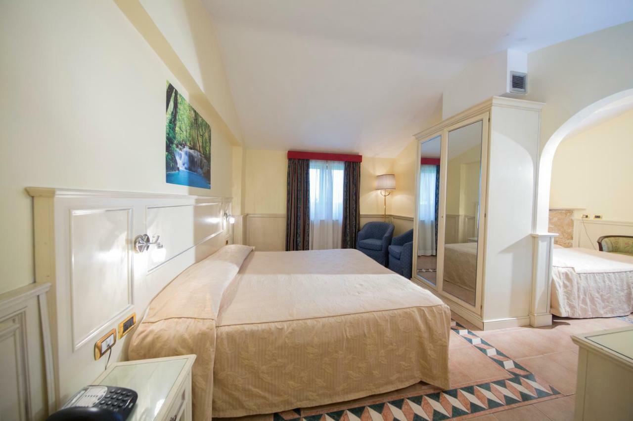 Mancini Park Hotel Rome Buitenkant foto